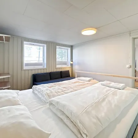 Ledaal Place 1 By Holiday home