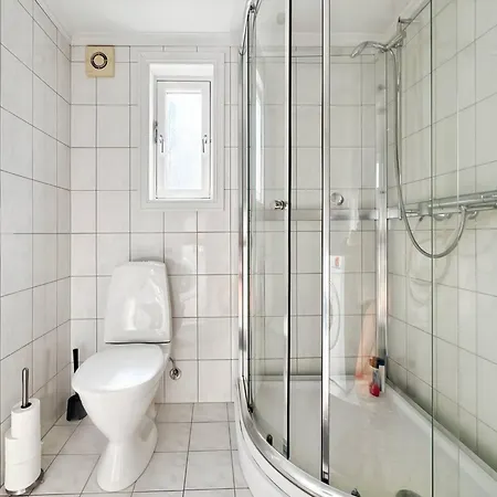 Ledaal Place 1 By Holiday home Stavanger