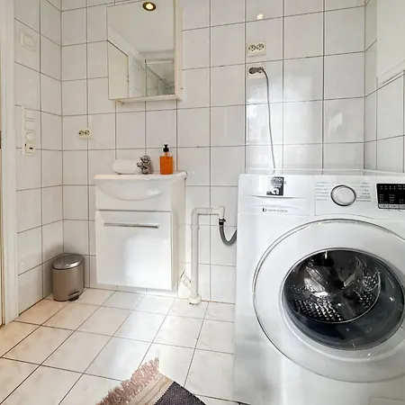 Ledaal Place 1 By Holiday home